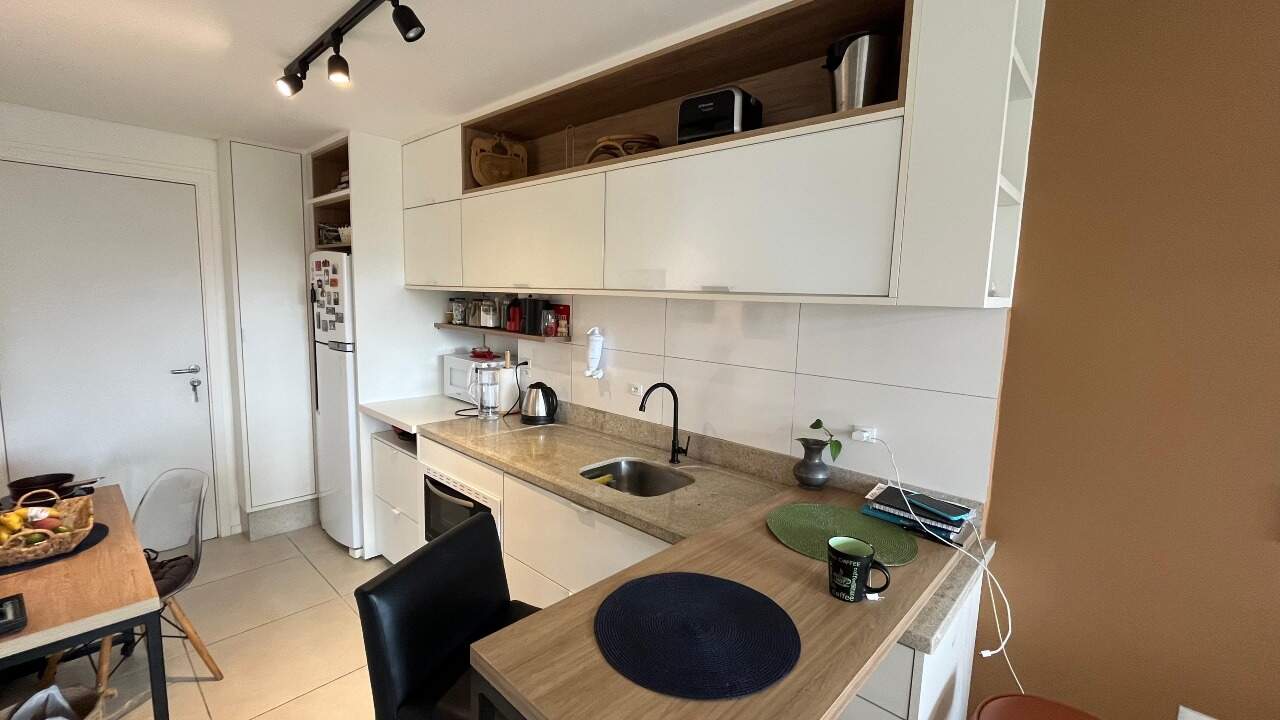 Apartamento à venda no Coqueiros: