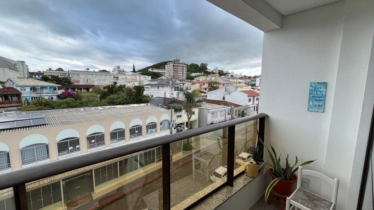 Apartamento à venda no Coqueiros: