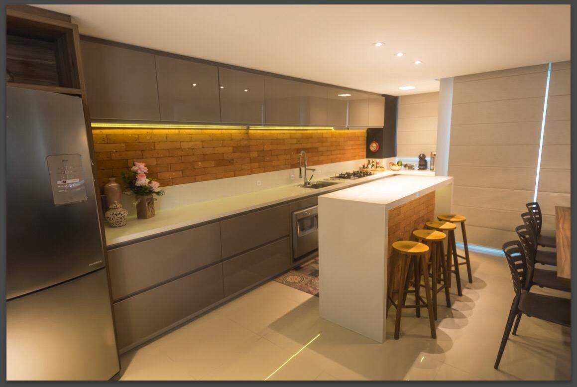 Apartamento duplex à venda no Coqueiros: