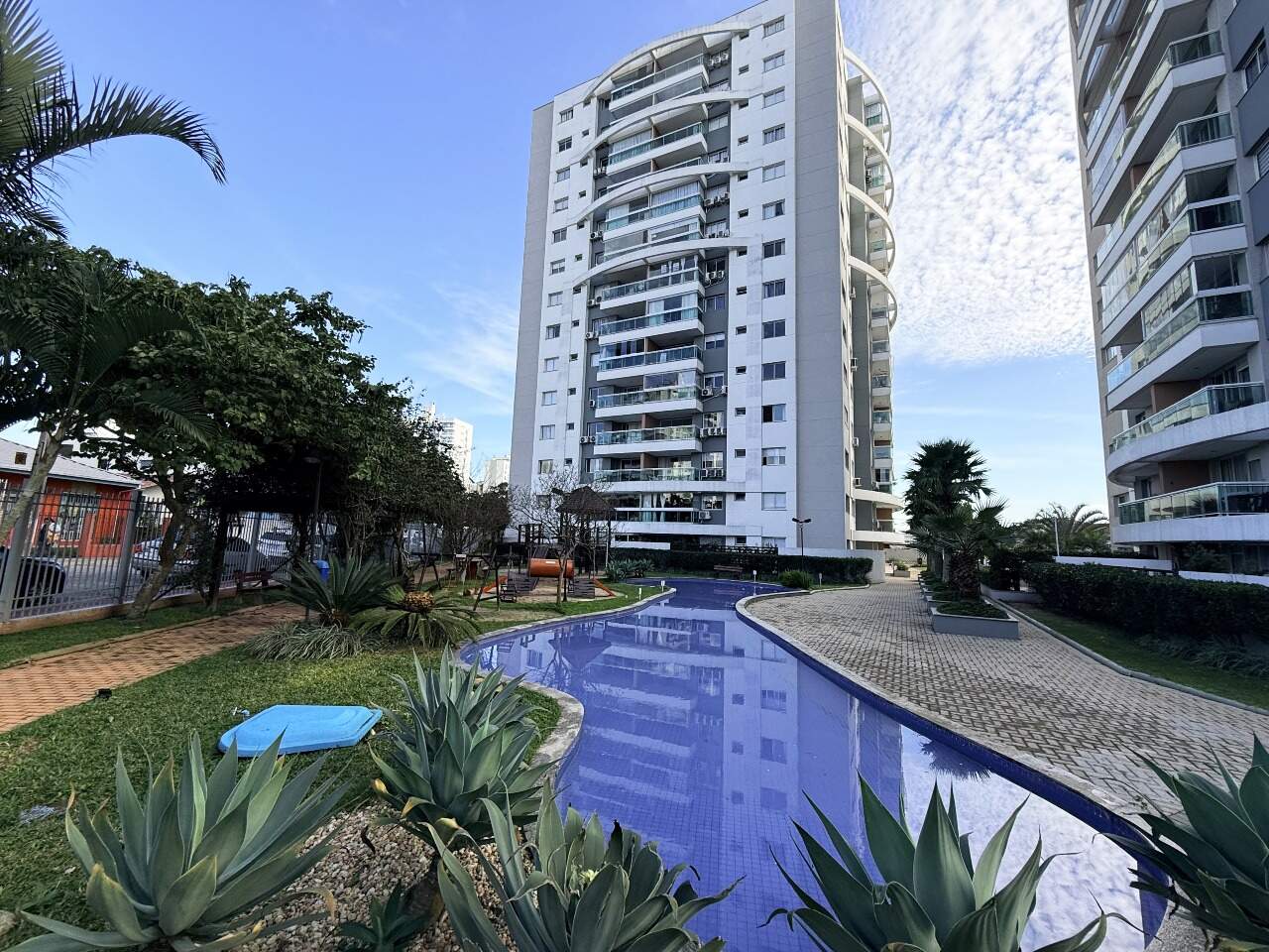 Apartamento à venda no Barreiros: 