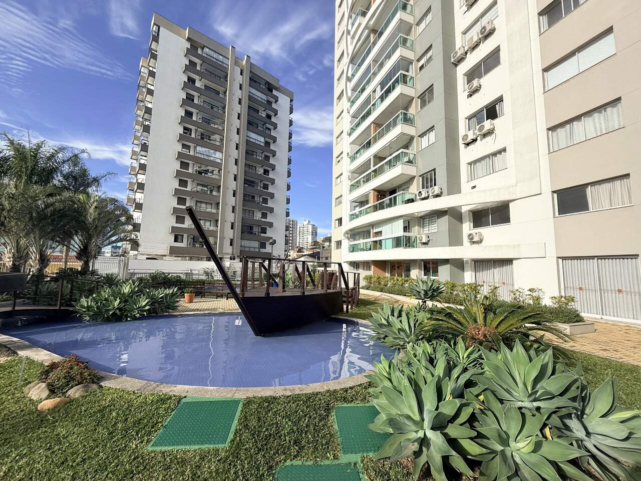 Apartamento à venda no Barreiros: 