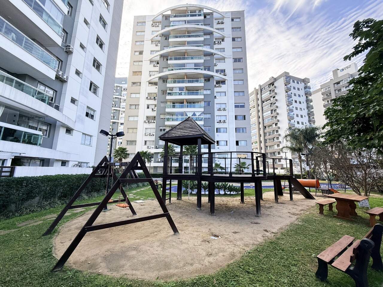Apartamento à venda no Barreiros: 