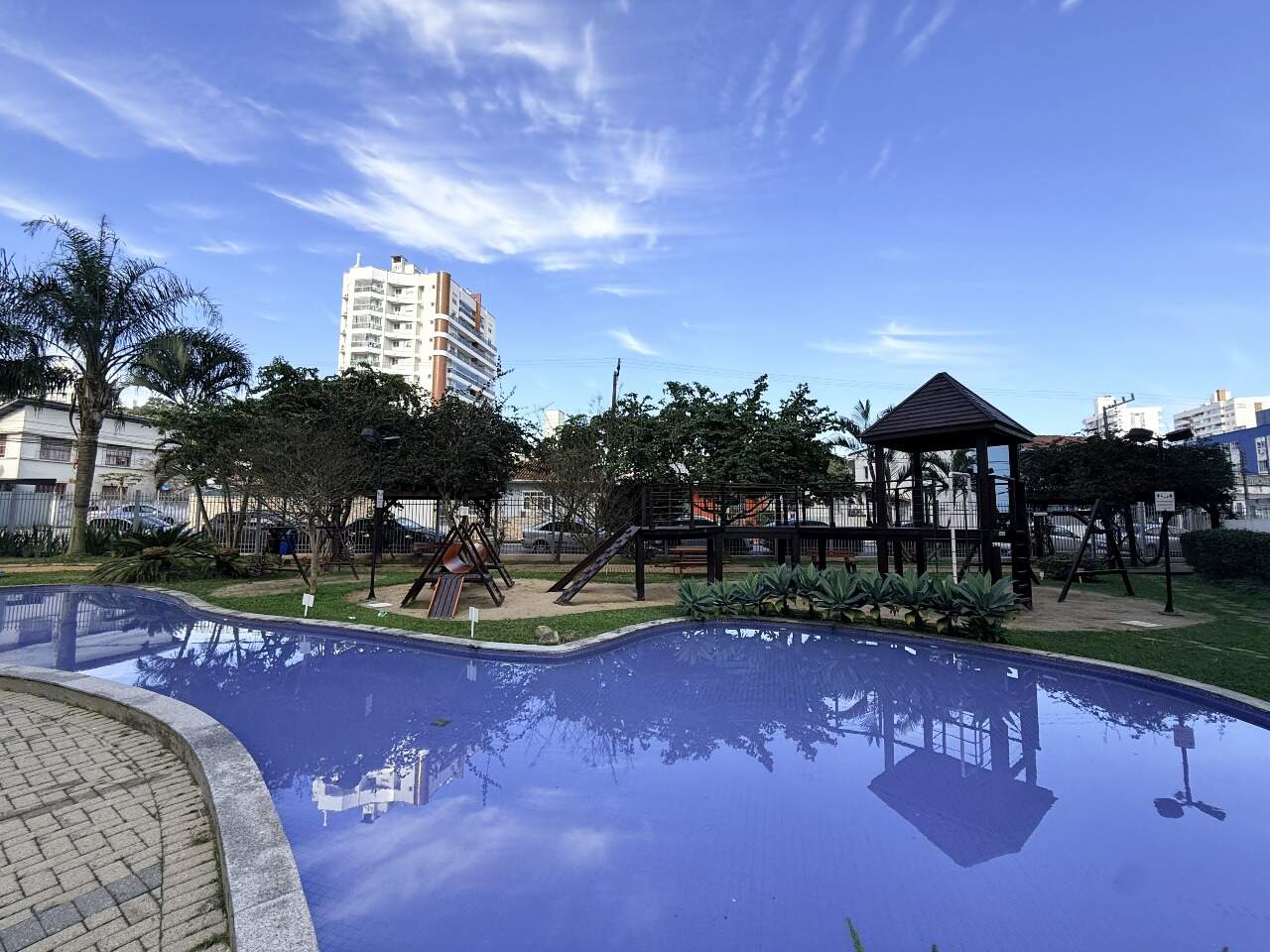 Apartamento à venda no Barreiros: 