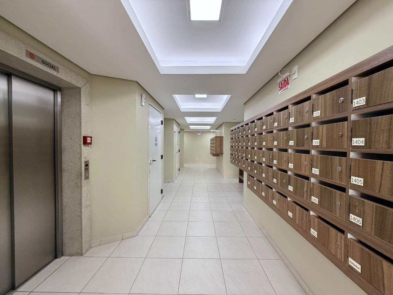 Apartamento à venda no Barreiros: 