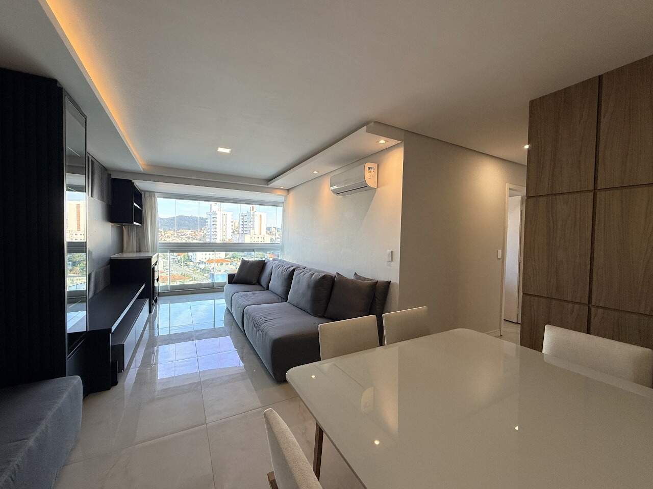 Apartamento à venda no Barreiros: 