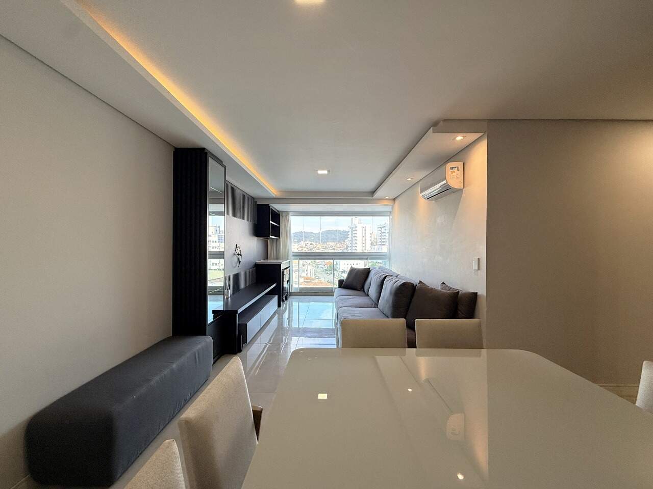 Apartamento à venda no Barreiros: 