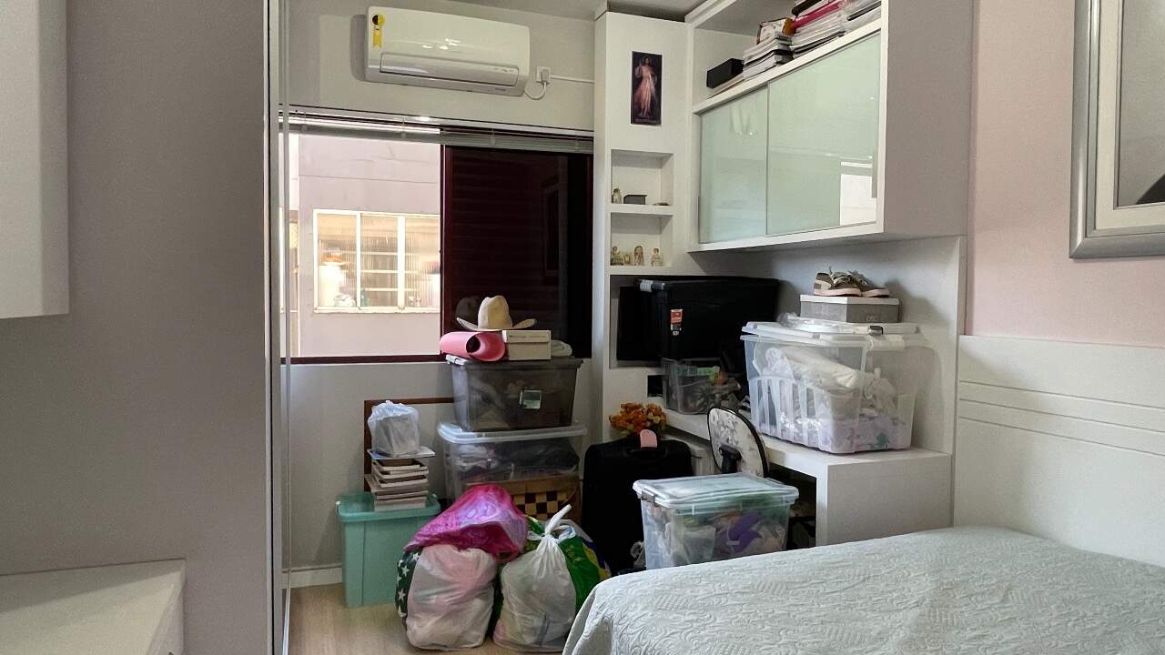 Apartamento à venda no Coqueiros: