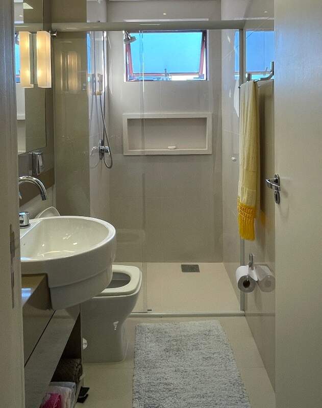 Apartamento à venda no Coqueiros: