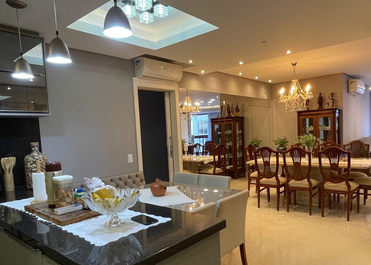 Apartamento à venda no Coqueiros: