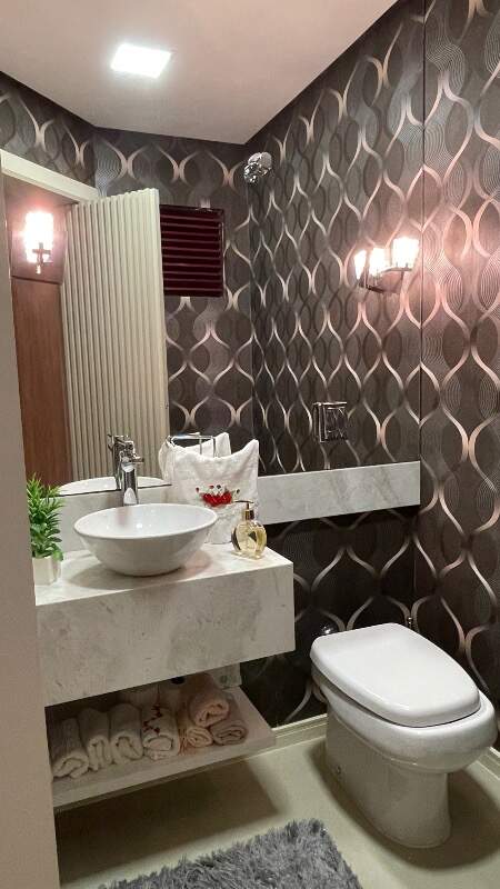 Apartamento à venda no Coqueiros: