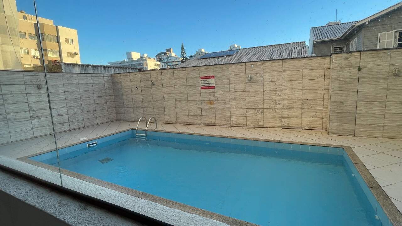 Apartamento à venda no Coqueiros: