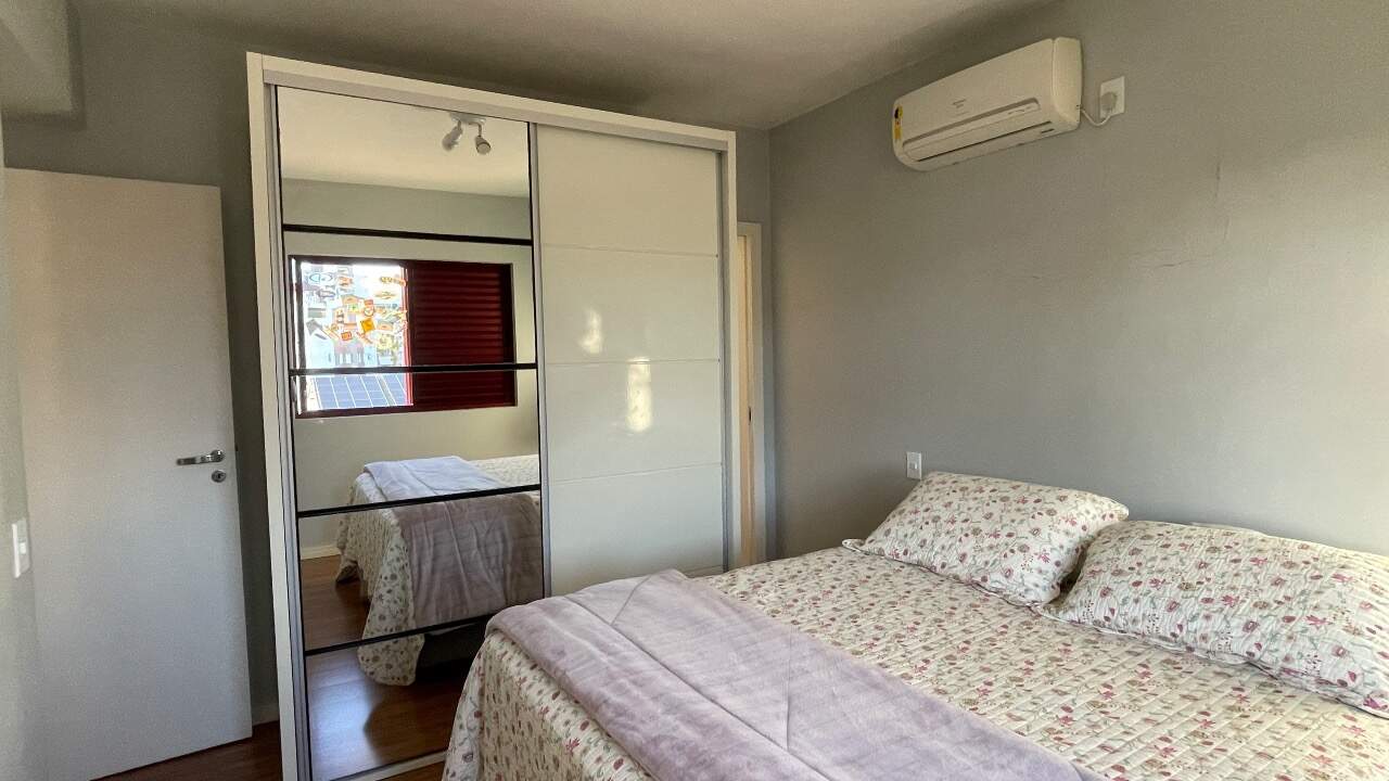 Apartamento à venda no Coqueiros: