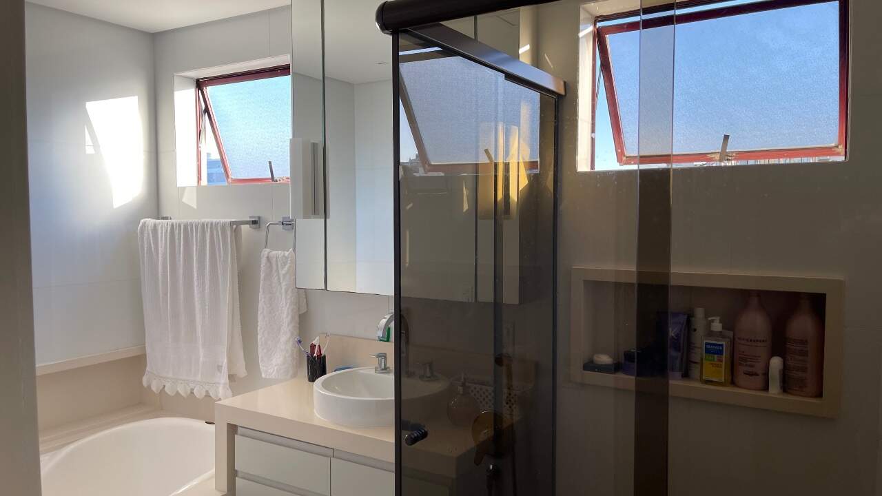 Apartamento à venda no Coqueiros: