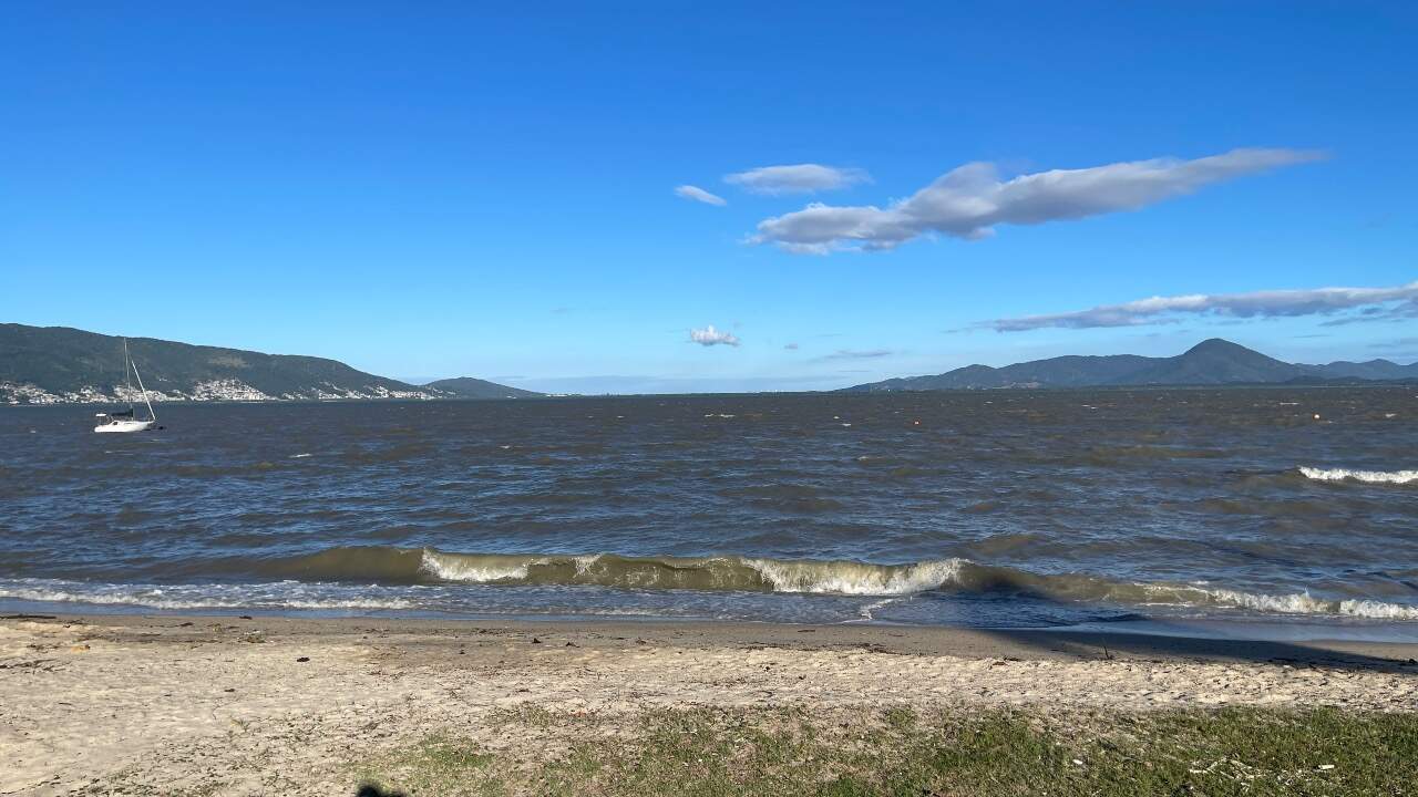 Apartamento à venda no Coqueiros: