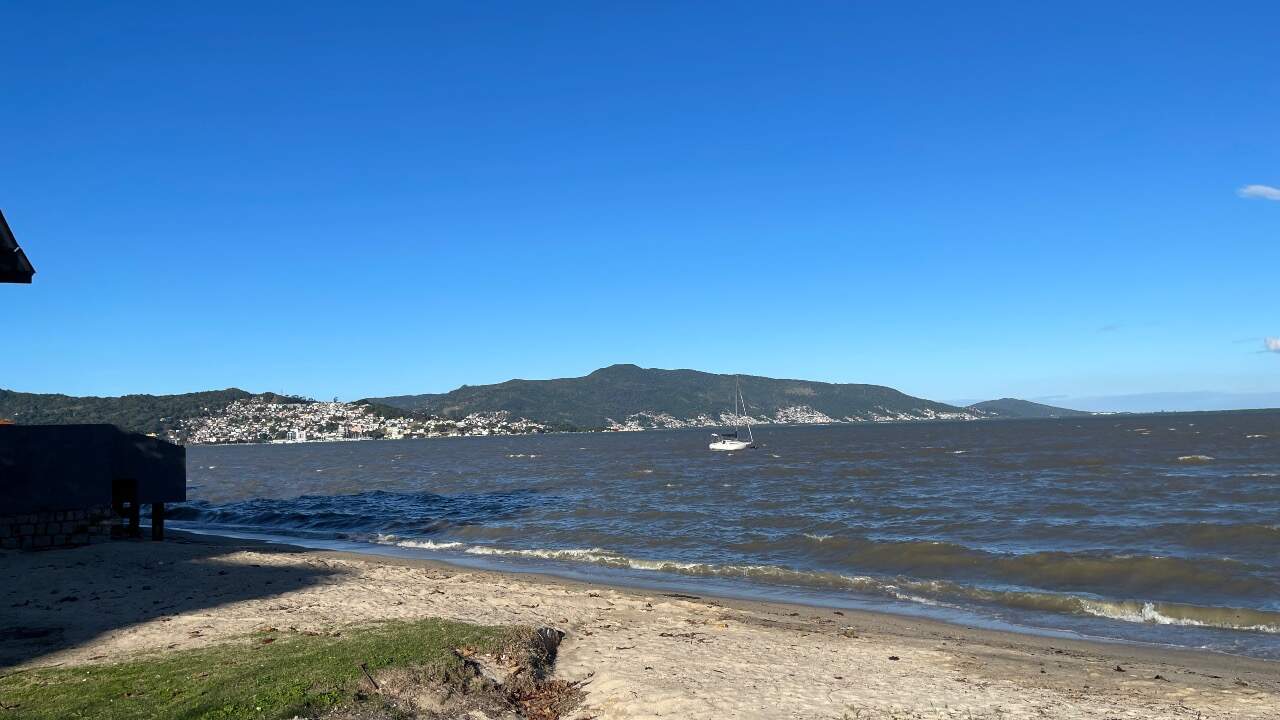 Apartamento à venda no Coqueiros: