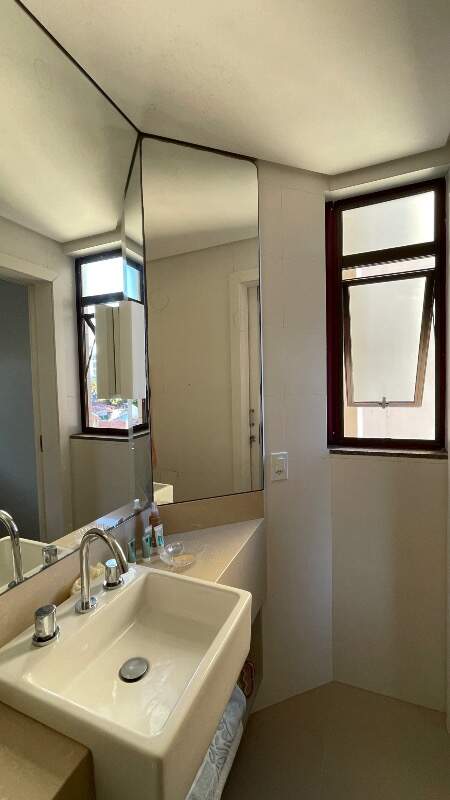 Apartamento à venda no Coqueiros: