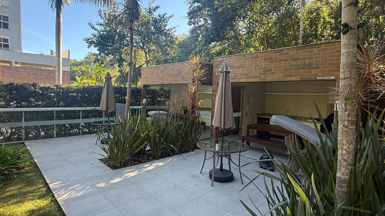 Apartamento à venda no Saco Grande: