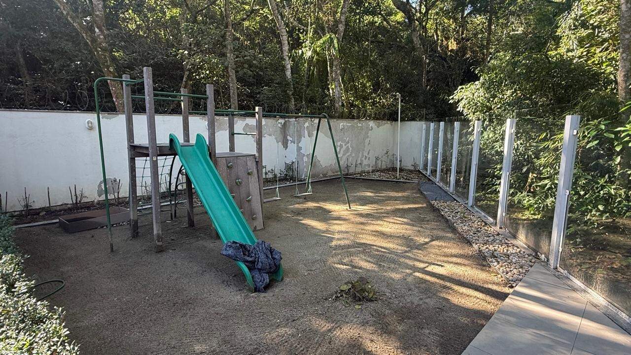 Apartamento à venda no Saco Grande: