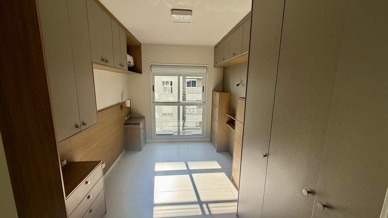 Apartamento à venda no Saco Grande: