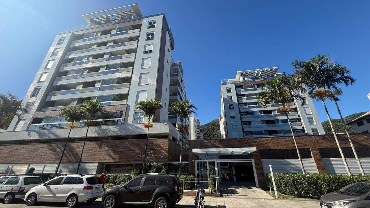 Apartamento à venda no Saco Grande: