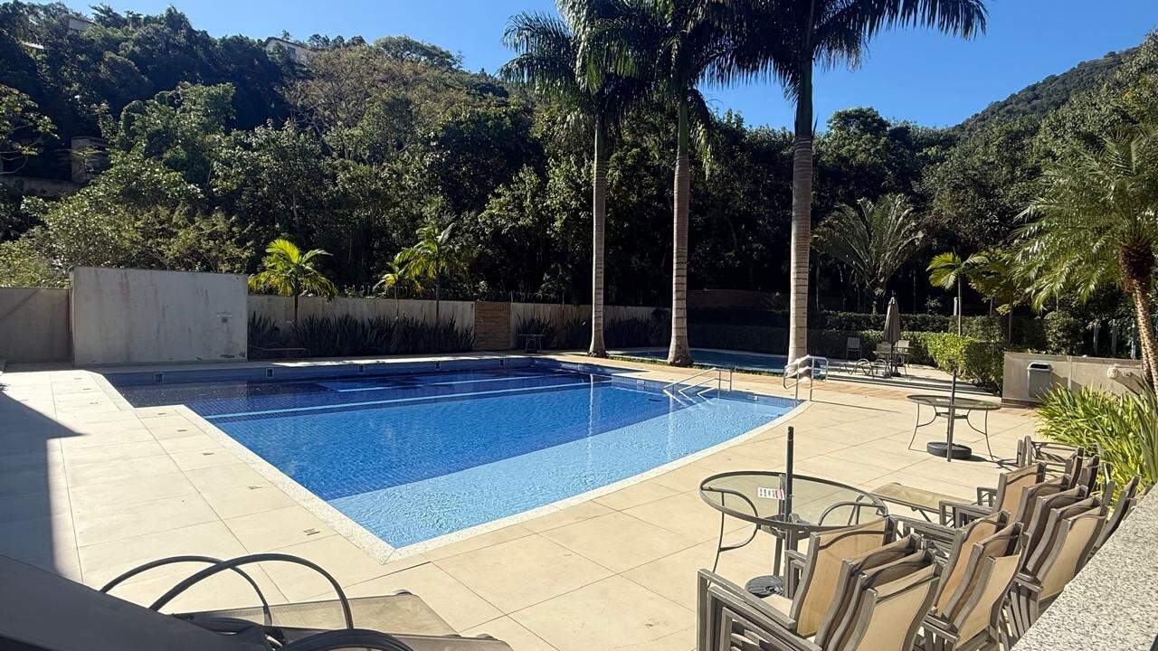 Apartamento à venda no Saco Grande: