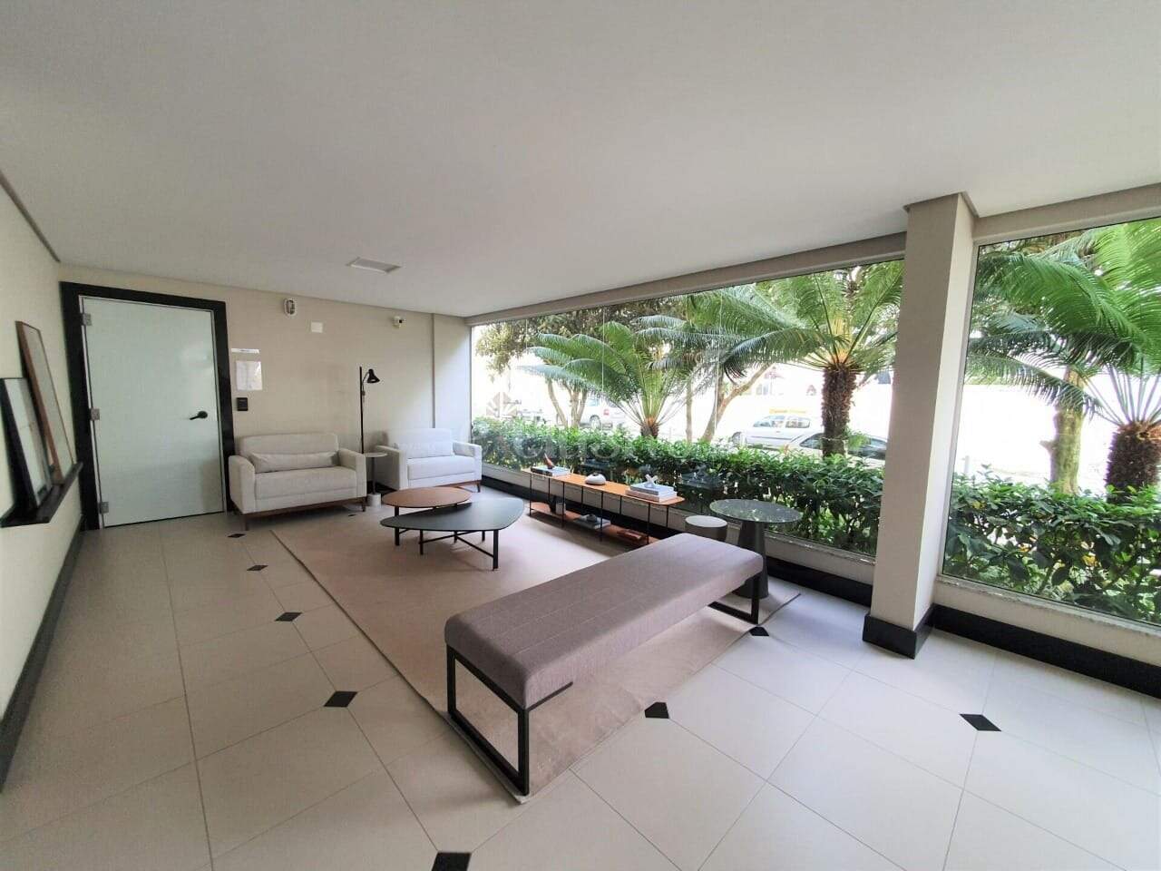 Apartamento à venda no Coqueiros: 