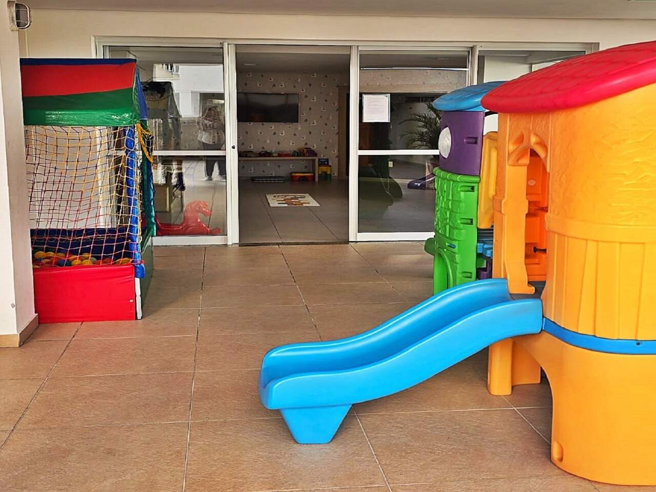 Apartamento à venda no Coqueiros: 