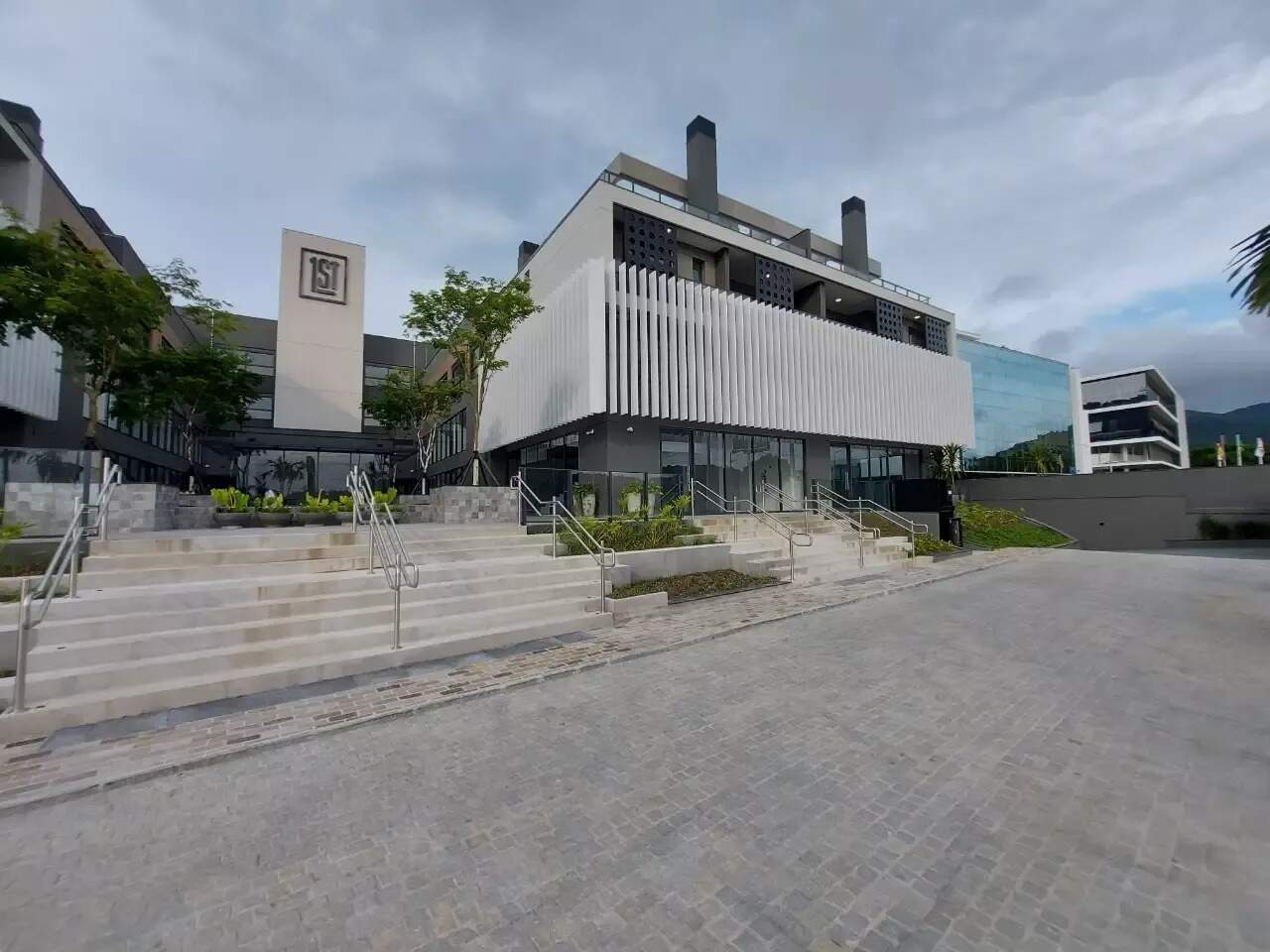 Apartamento para aluguel no Saco Grande: