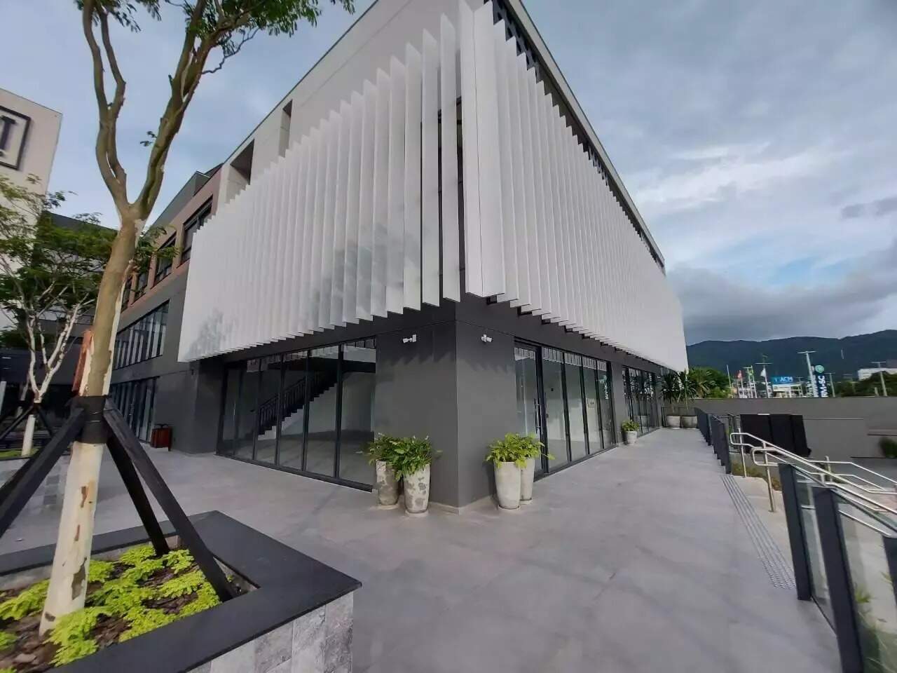 Apartamento para aluguel no Saco Grande: