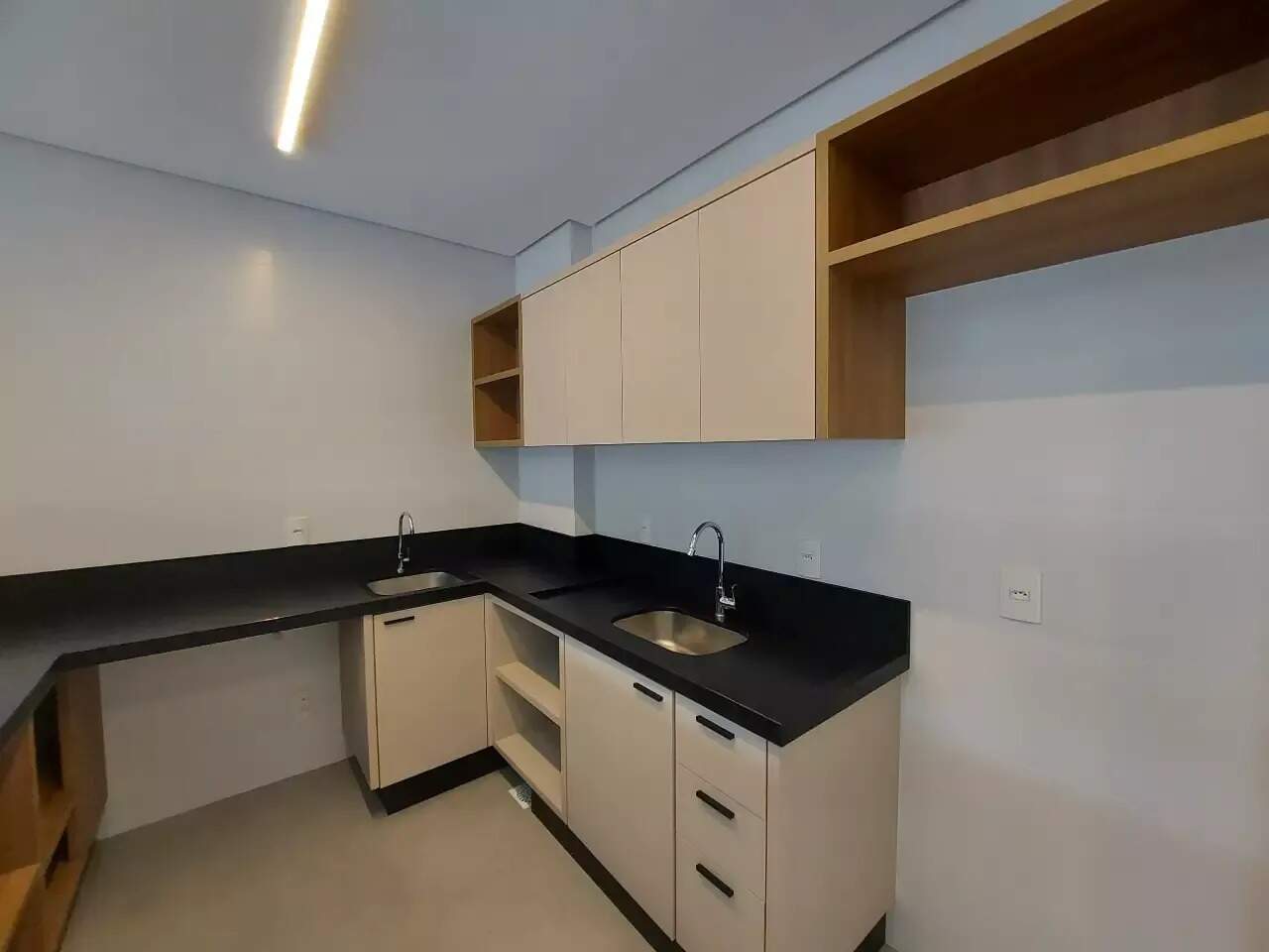 Apartamento para aluguel no Saco Grande: