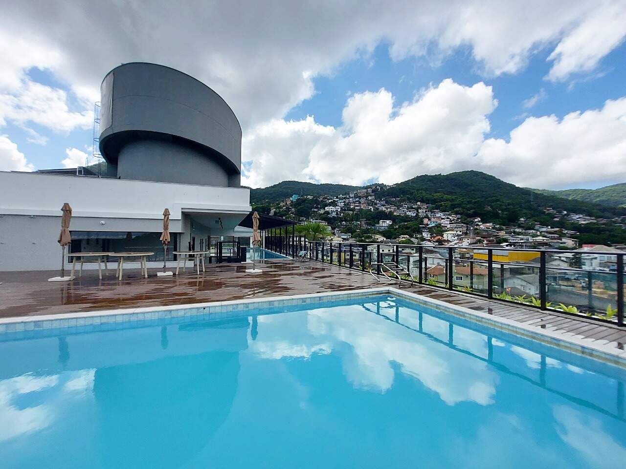 Apartamento para aluguel no Saco Grande: