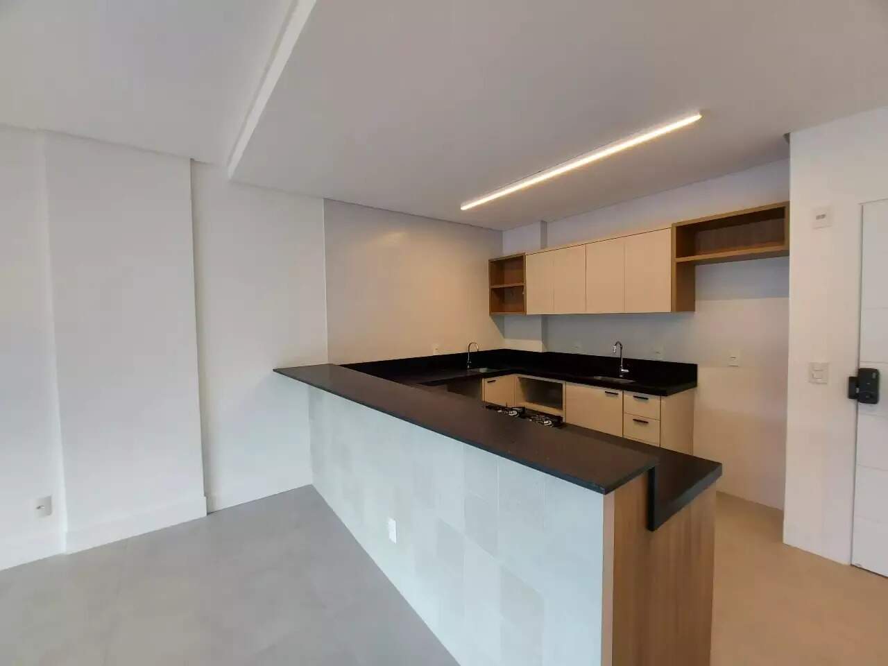 Apartamento para aluguel no Saco Grande:
