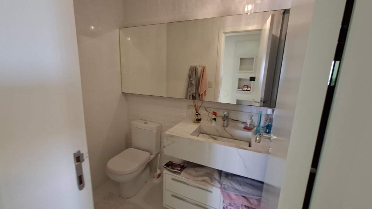 Apartamento à venda no Estreito: