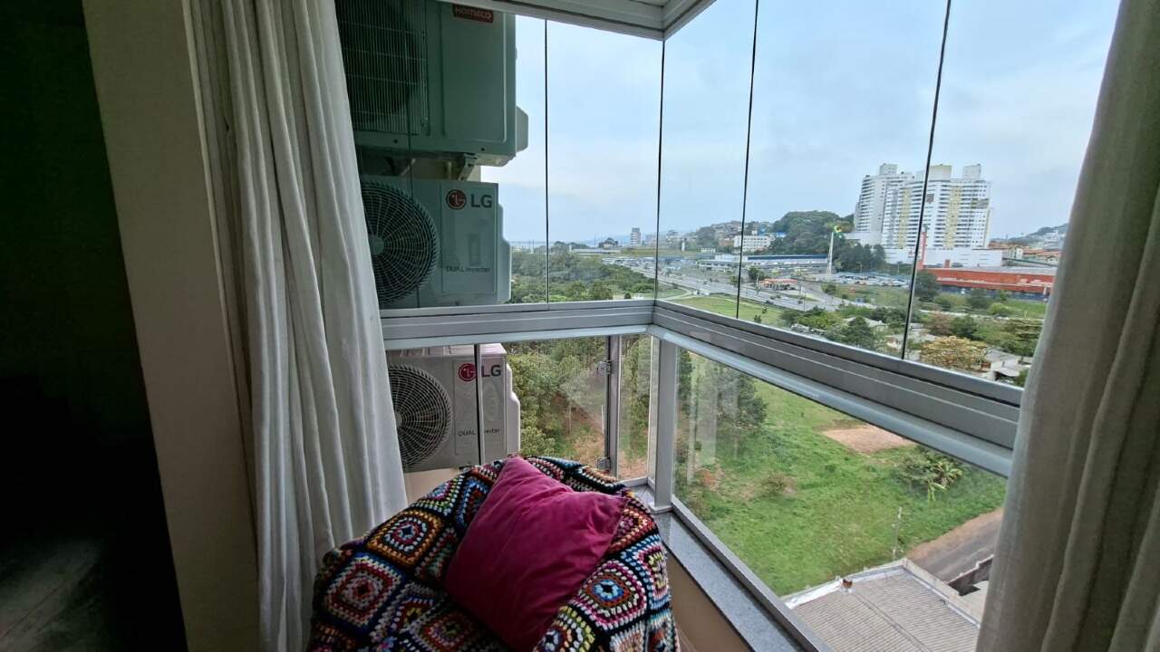 Apartamento à venda no Estreito: