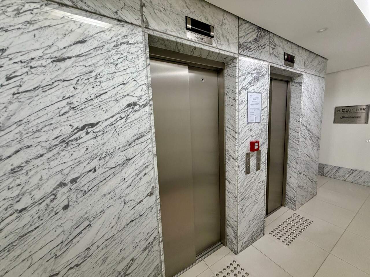 Apartamento à venda no Estreito: