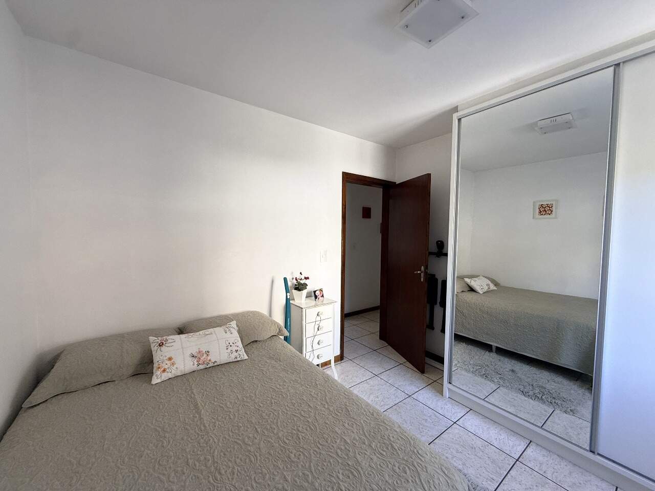 Apartamento à venda no Pantanal: