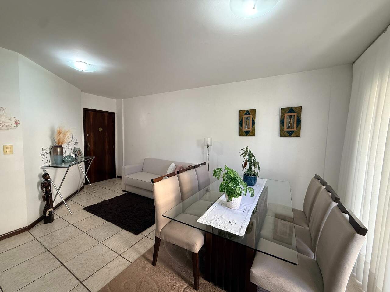 Apartamento à venda no Pantanal: