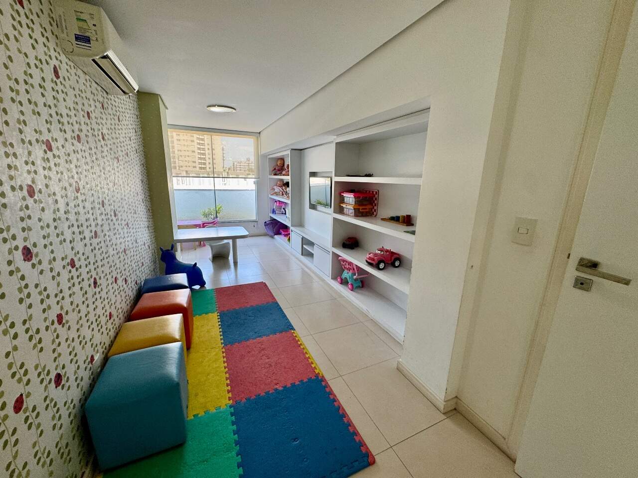 Apartamento à venda no Estreito: