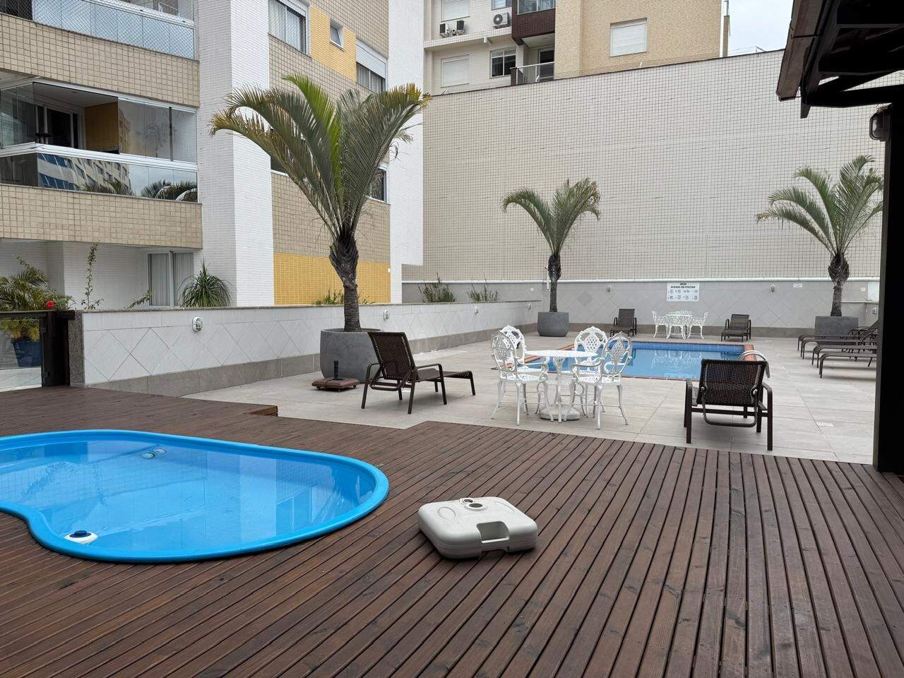 Apartamento à venda no Coqueiros: