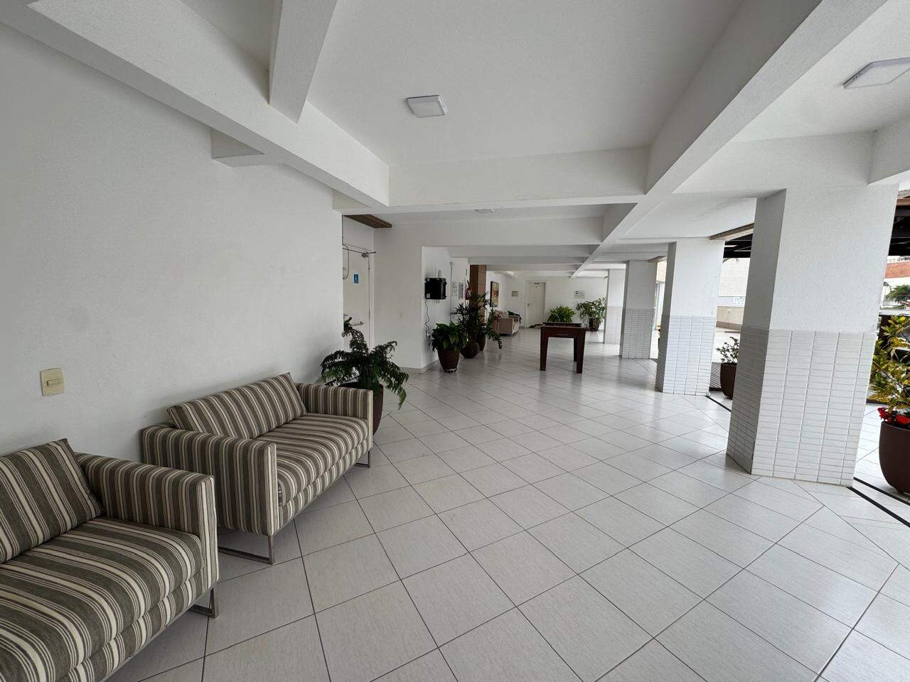 Apartamento à venda no Coqueiros:
