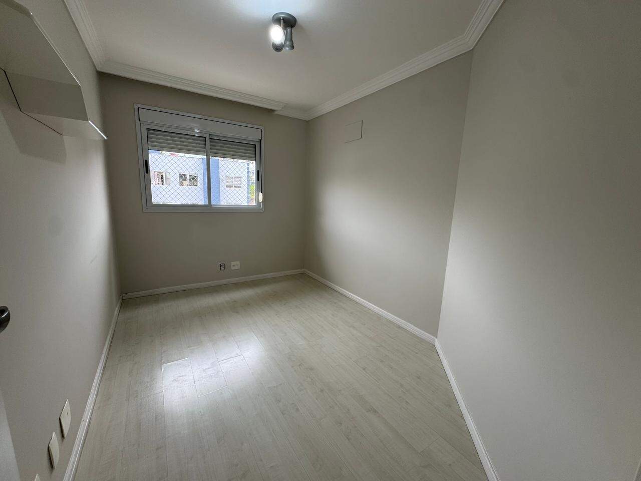 Apartamento à venda no Coqueiros: