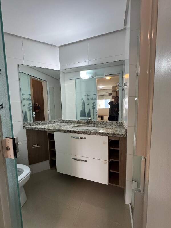 Apartamento à venda no Coqueiros: