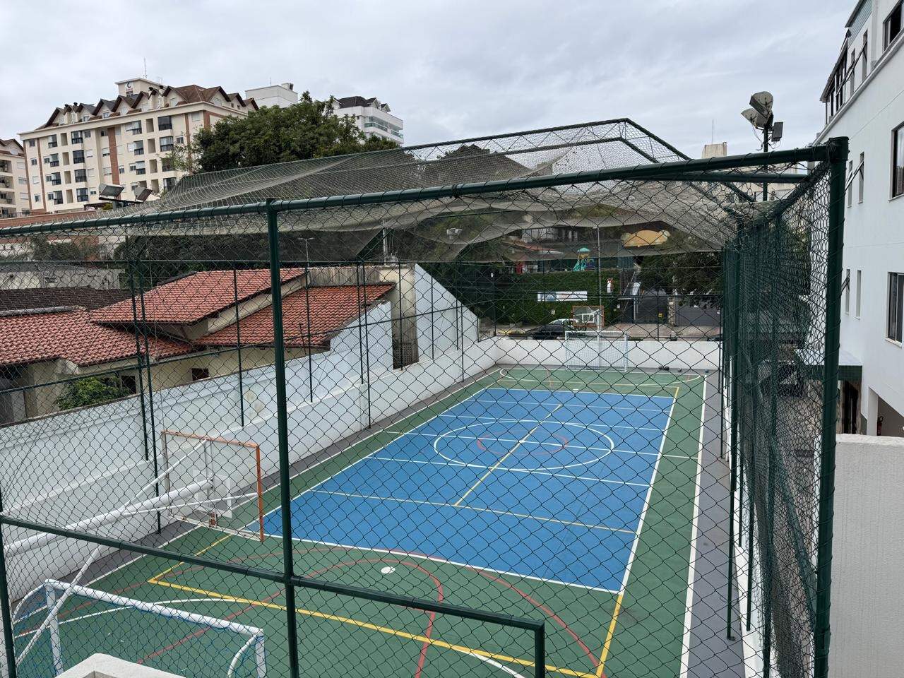 Apartamento à venda no Coqueiros: