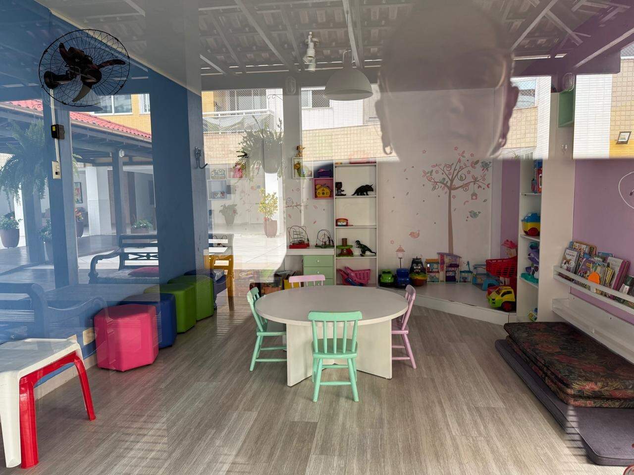 Apartamento à venda no Coqueiros: