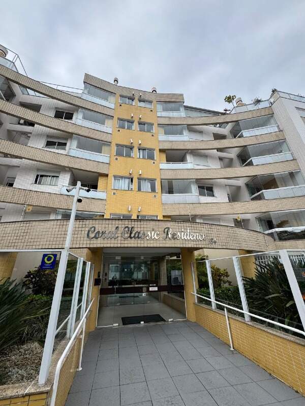 Apartamento à venda no Coqueiros: