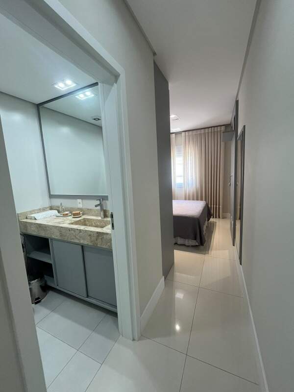 Apartamento à venda no Jurere Internacional: