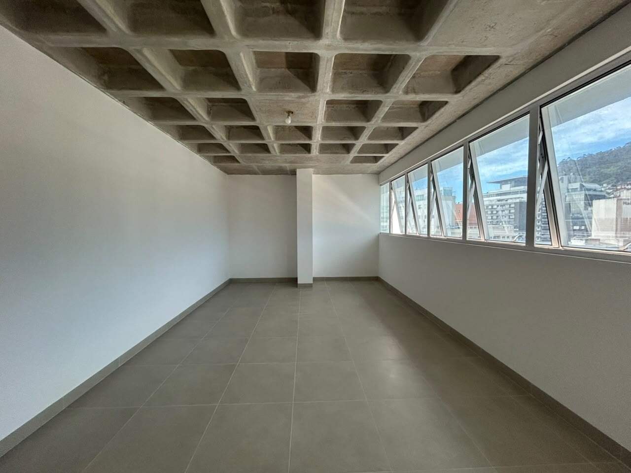 Sala para aluguel no Centro: