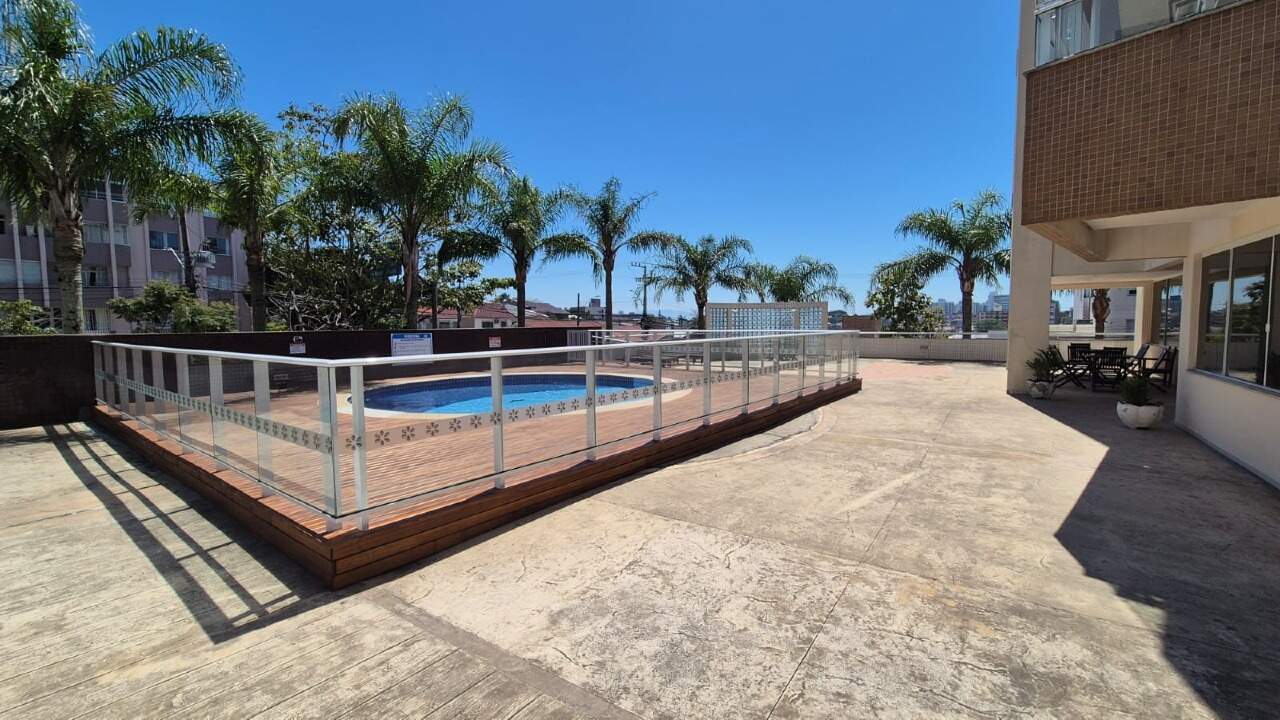 Apartamento à venda no Capoeiras: