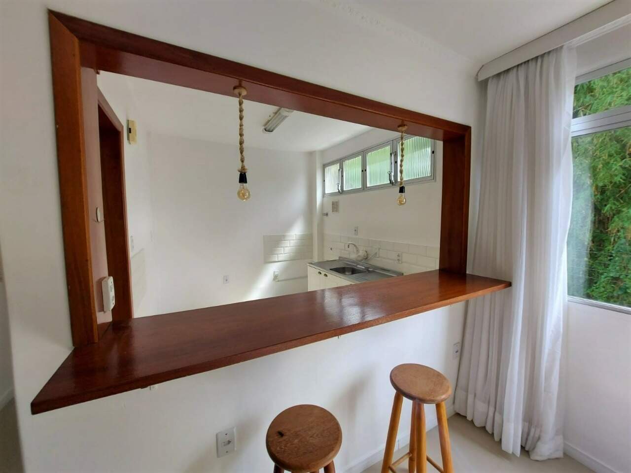 Apartamento para aluguel no Coqueiros: 