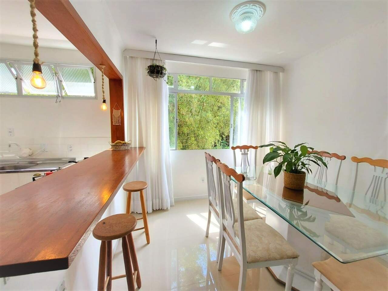 Apartamento para aluguel no Coqueiros: 